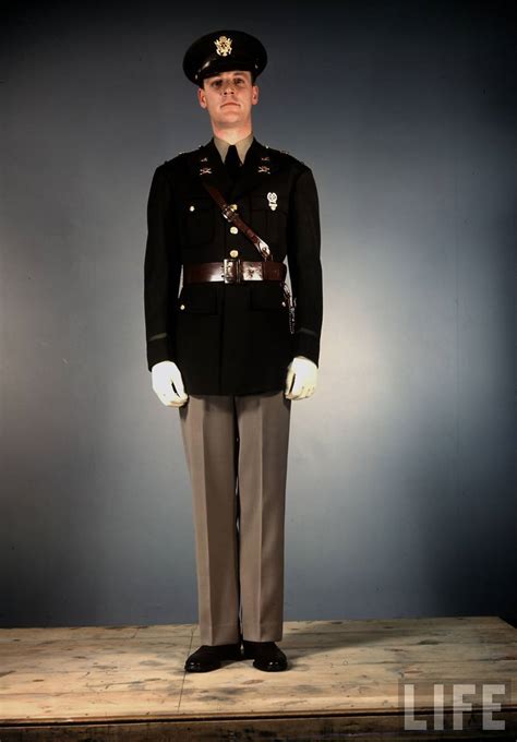 wwii military uniforms